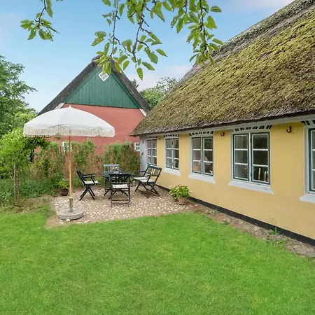 Сasa de vacaciones 3 Bedroom Cozy In