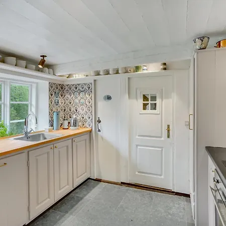 3 Bedroom Cozy In Feriehus *