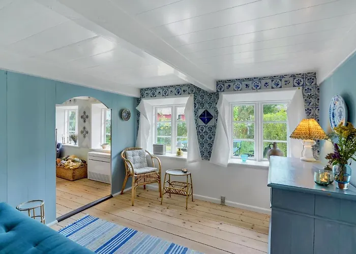 3 Bedroom Cozy In Prázdninový dům *